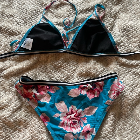 Ripzone Bikini - Picture 3 of 5